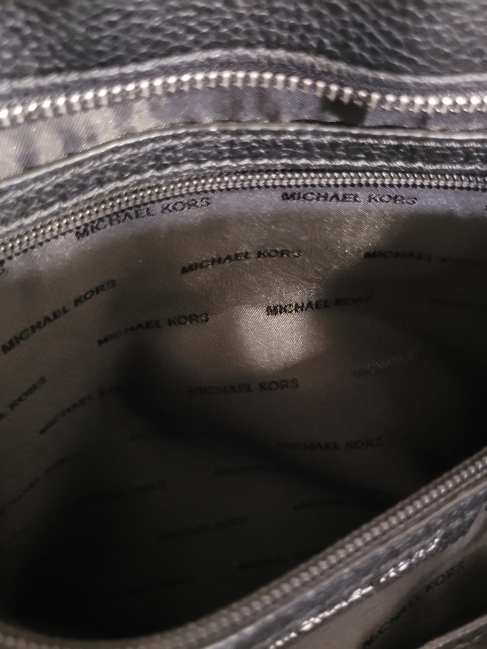 MICHAEL Michael Kors Mercer Chain-Link Leather Tote Bag - Picture 13 of 16